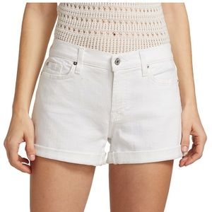 Seven jean shorts in white, size 28. Short and mid rise!